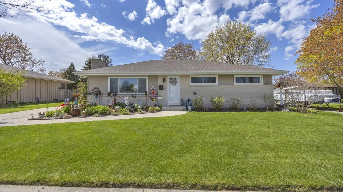 3718 S 12th PLACE, Sheboygan, WI 53081 - #1