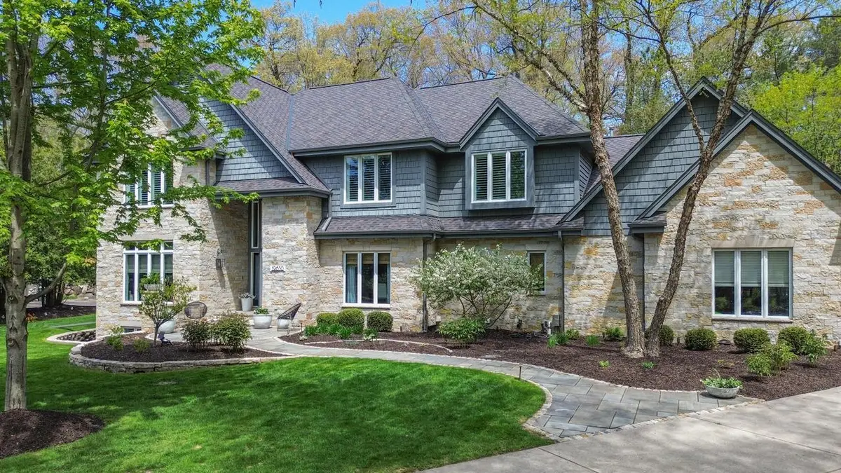 19630 Independence COURT, Brookfield, WI 53045 - #1
