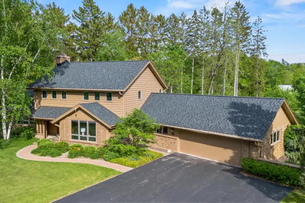 921 W Green Tree ROAD, River Hills, WI 53217