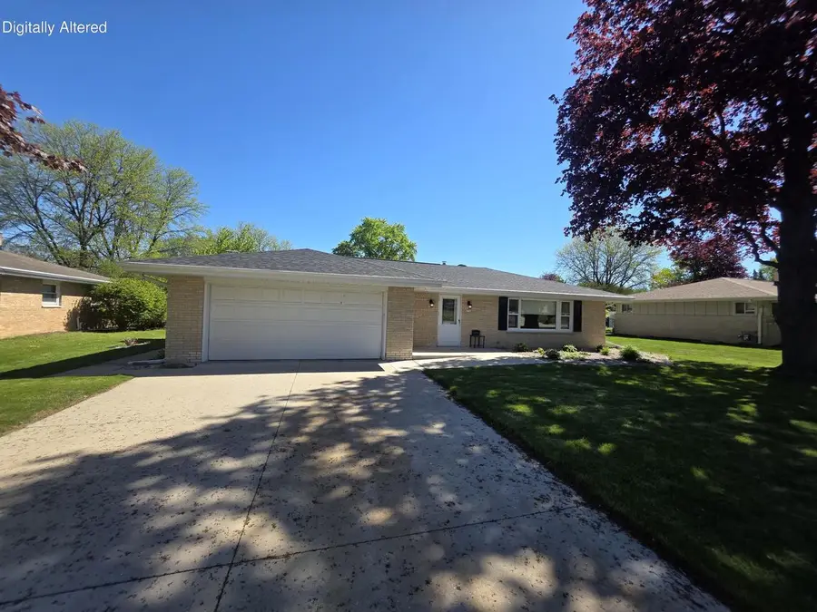 2532 Seymour PLACE, West Allis, WI 53227 - #2