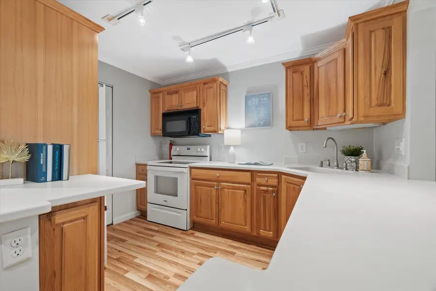 303 Henry Clay STREET #104, Whitefish Bay, WI 53217 - #2