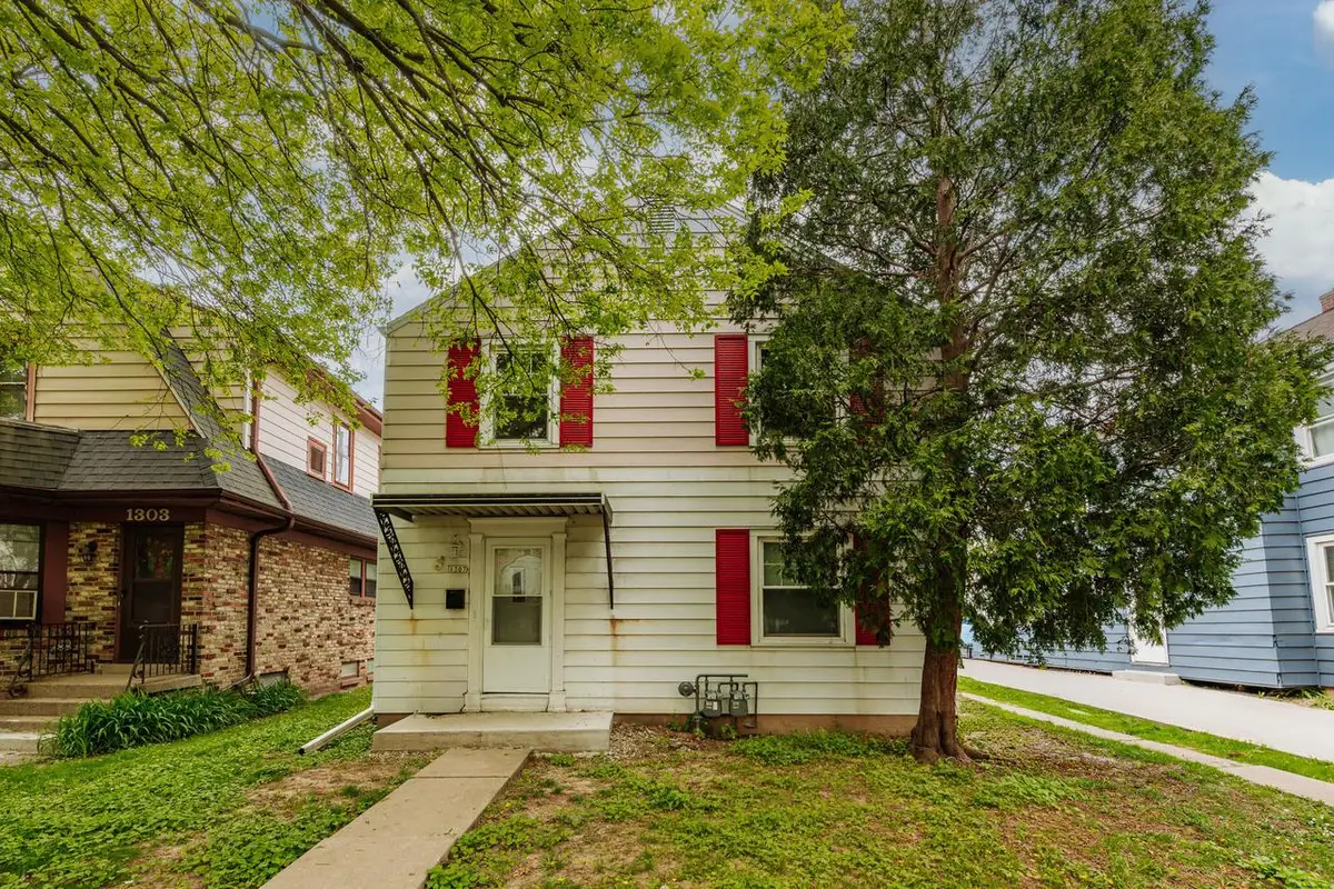 1307 N 54th STREET, Milwaukee, WI 53208 - #1