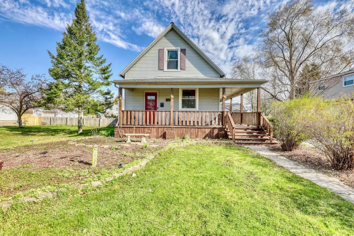 7640 Clarke STREET, Wauwatosa, WI 53213 - #1