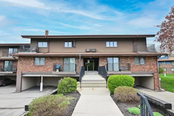 4015 84th STREET #8, Greenfield, WI 53228
