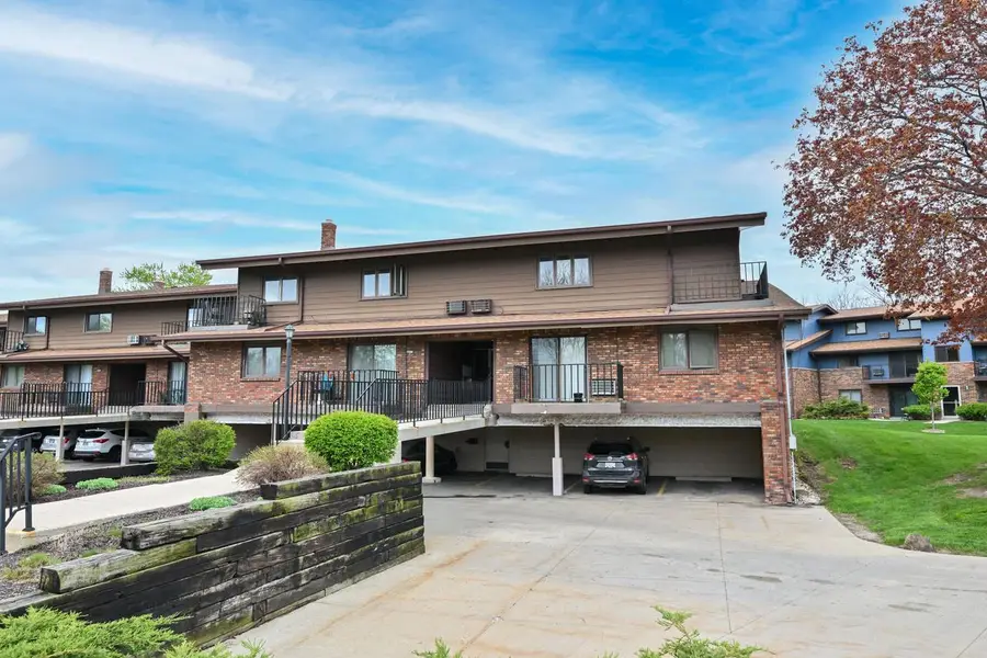 4015 84th STREET #8, Greenfield, WI 53228 - #2