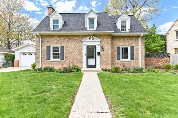 321 74th STREET, Milwaukee, WI 53213