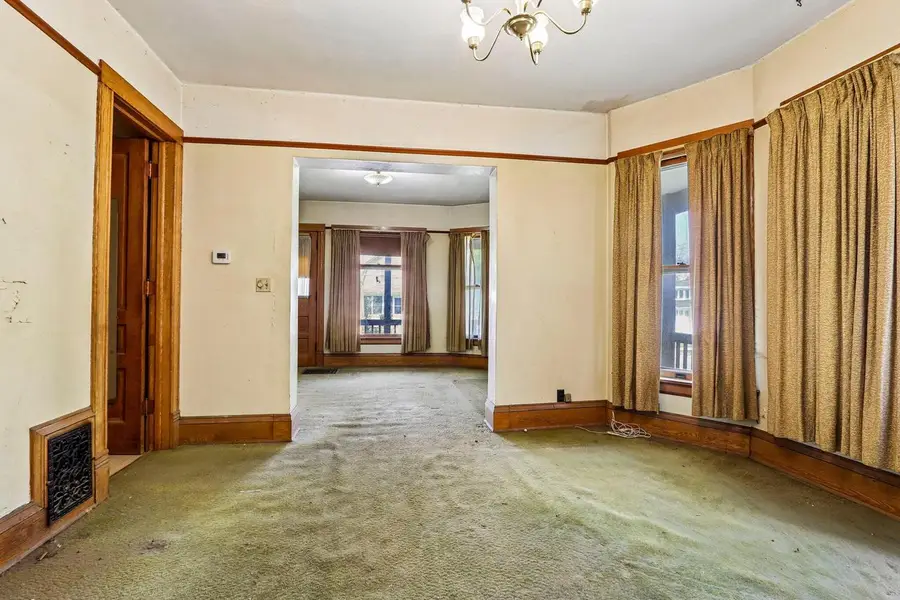 4905 Wells STREET #A, Milwaukee, WI 53208 - #3
