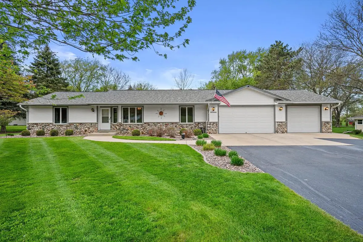 N65W28580 Fairlane DRIVE, Hartland, WI 53029 - #1
