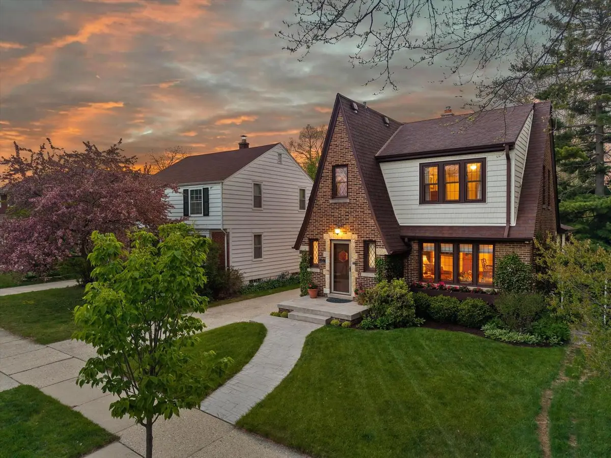 4971 Idlewild AVENUE, Whitefish Bay, WI 53217 - #1