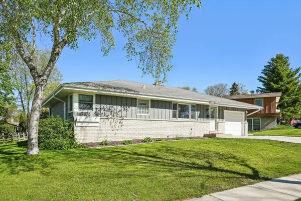 5544 Oakwood STREET, Greendale, WI 53129