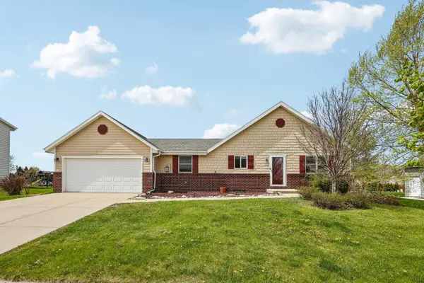 1112 Durango DRIVE, Hartford, WI 53027