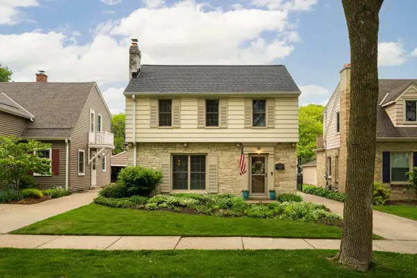 2456 N 85th STREET, Wauwatosa, WI 53226