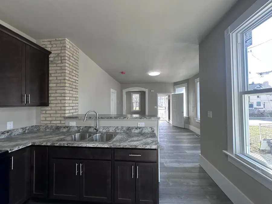 1221 24th STREET, Milwaukee, WI 53205 - #3