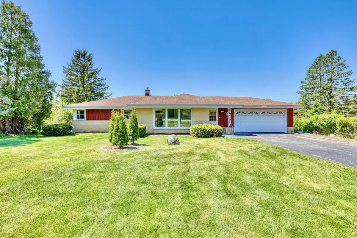7371 49th STREET, Franklin, WI 53132 - #1