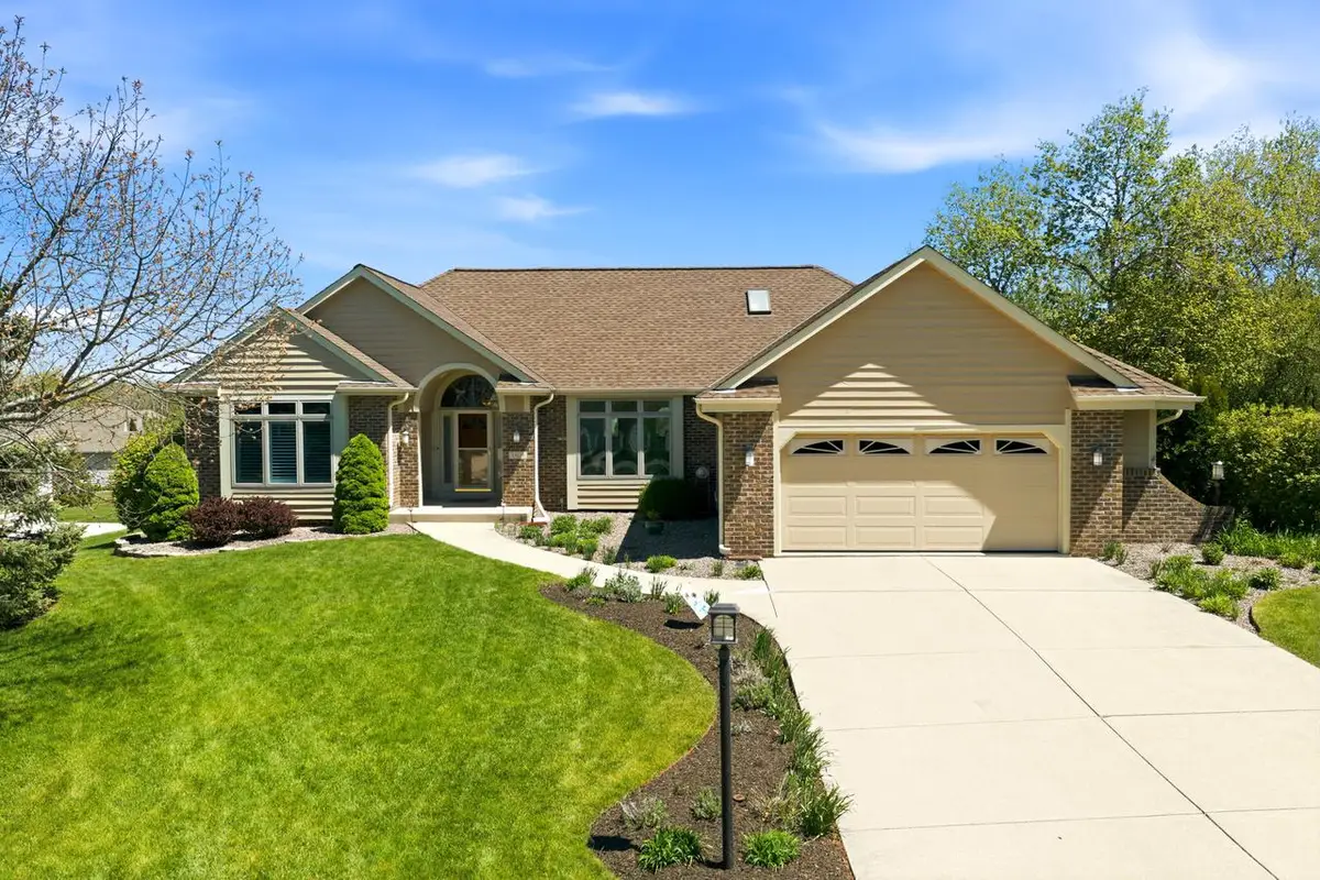 13230 Foxwood DRIVE, New Berlin, WI 53151 - #1