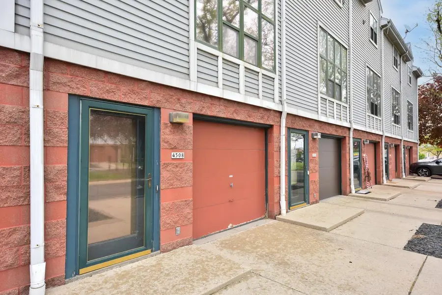4508 Westchester SQUARE, West Milwaukee, WI 53214 - #2