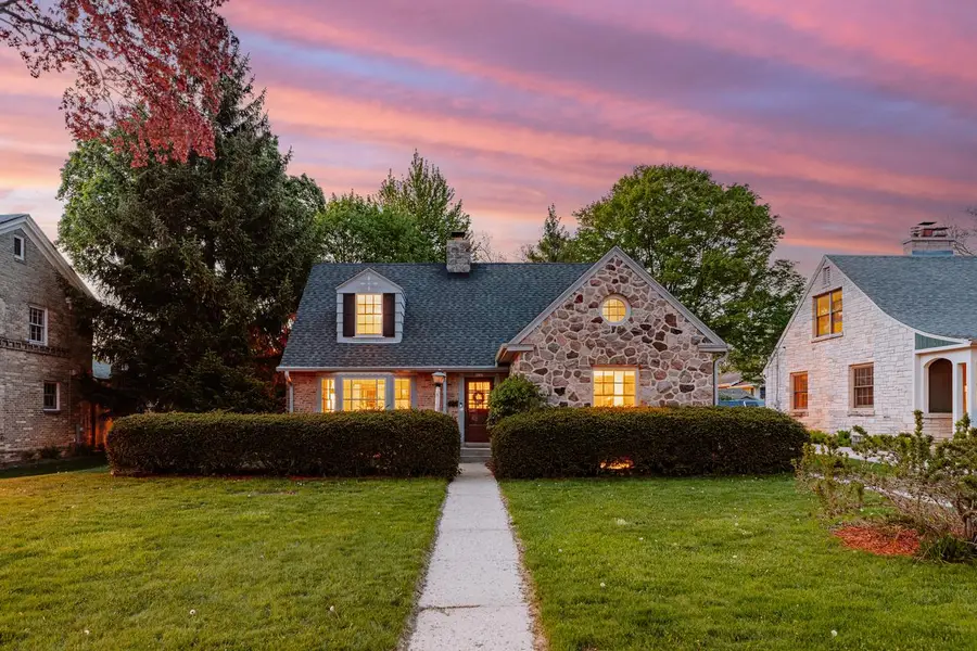 8022 Jackson Park BOULEVARD, Wauwatosa, WI 53213 - #3