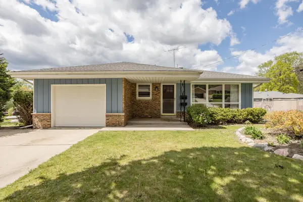 250 S Hine AVENUE, Waukesha, WI 53188