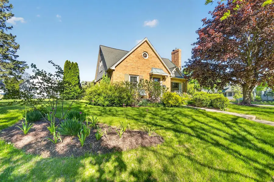 301 Perkins BOULEVARD, Burlington, WI 53105 - #2