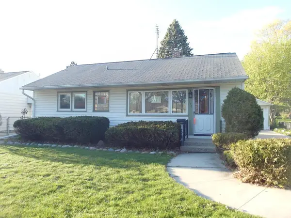 176 Armour AVENUE, Milwaukee, WI 53207