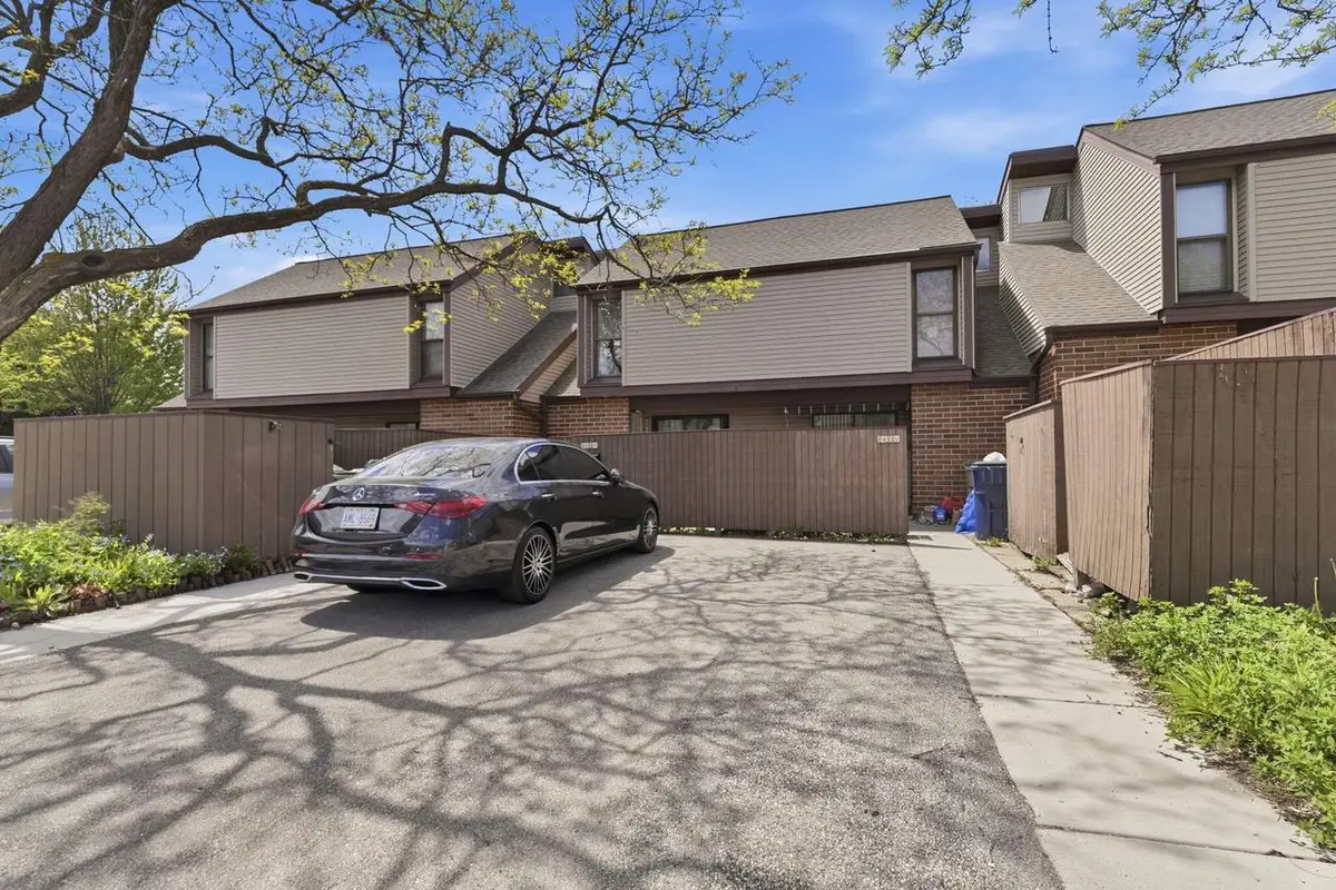 1411 Edgerton AVENUE #V, Milwaukee, WI 53221 - #1