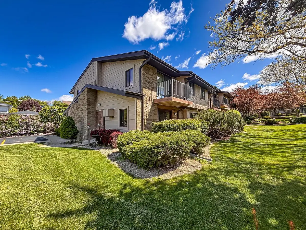 306 Sheffield ROAD #5, Waukesha, WI 53186 - #1