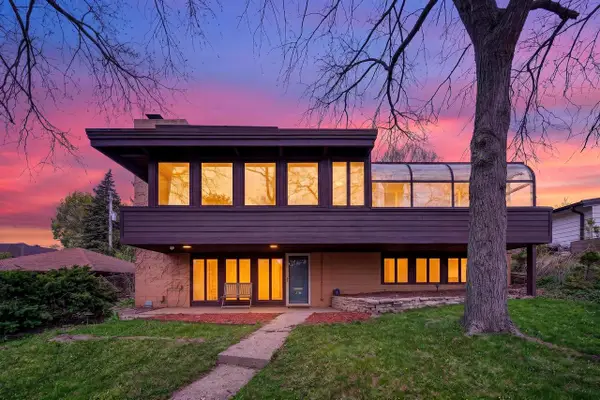 316 Oxford ROAD, Waukesha, WI 53186