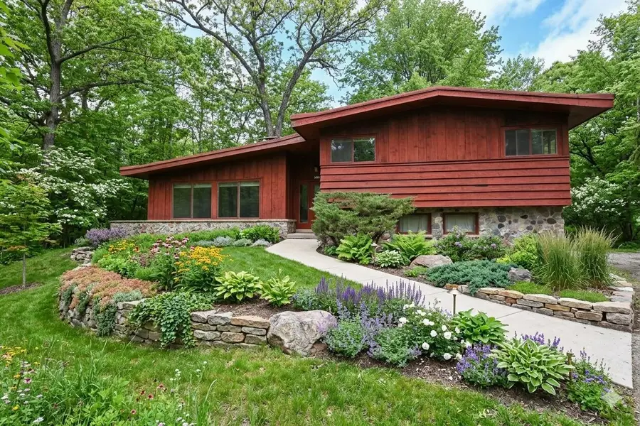 4108 W Woodward DRIVE, Franklin, WI 53132 - #2