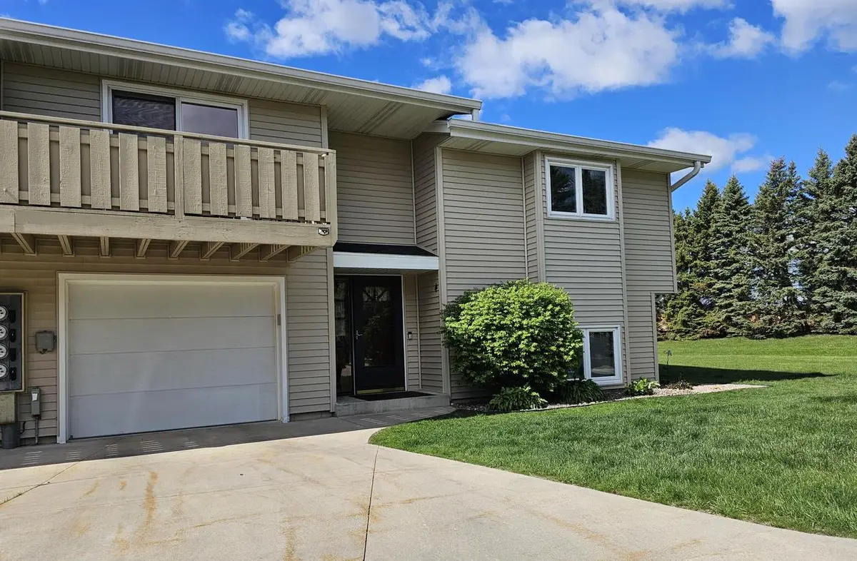 6440 Crabapple COURT #4, Oak Creek, WI 53154 - #1