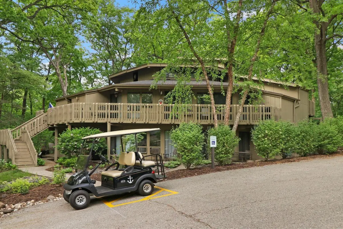 511 Tam O'Shanter DRIVE #E, Fontana, WI 53125 - #1