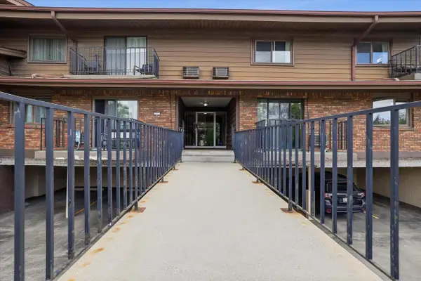 4075 84th STREET #4, Greenfield, WI 53228