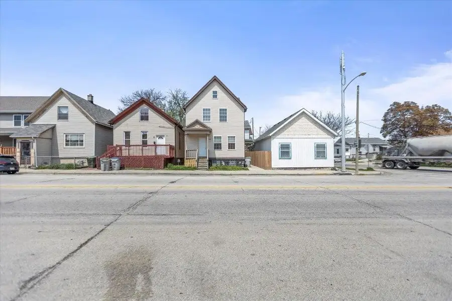 1004 W Mineral STREET, Milwaukee, WI 53204 - #3