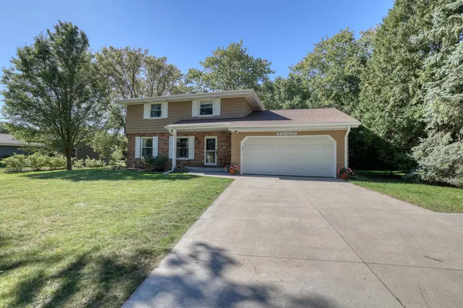 W141N5429 Van Buren DRIVE, Menomonee Falls, WI 53051 - #2