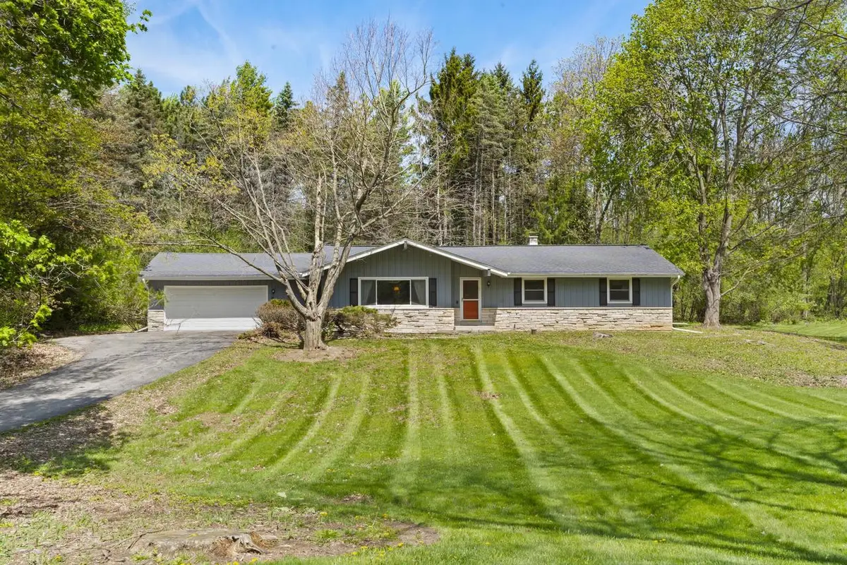 N9W31078 Concord COURT, Delafield, WI 53018 - #1