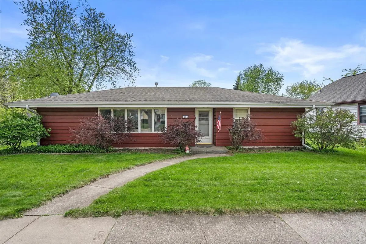 916 Grand AVENUE, Waukesha, WI 53186 - #1