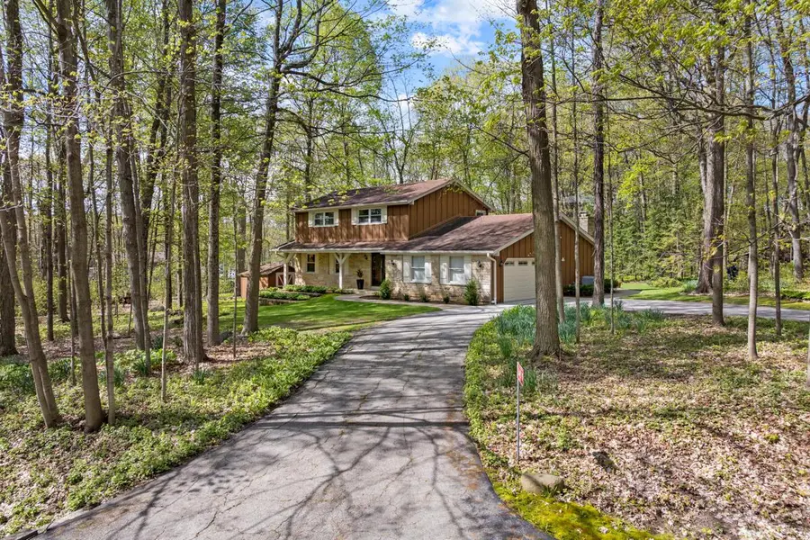 S54W23631 Maple Hill COURT, Waukesha, WI 53189 - #2