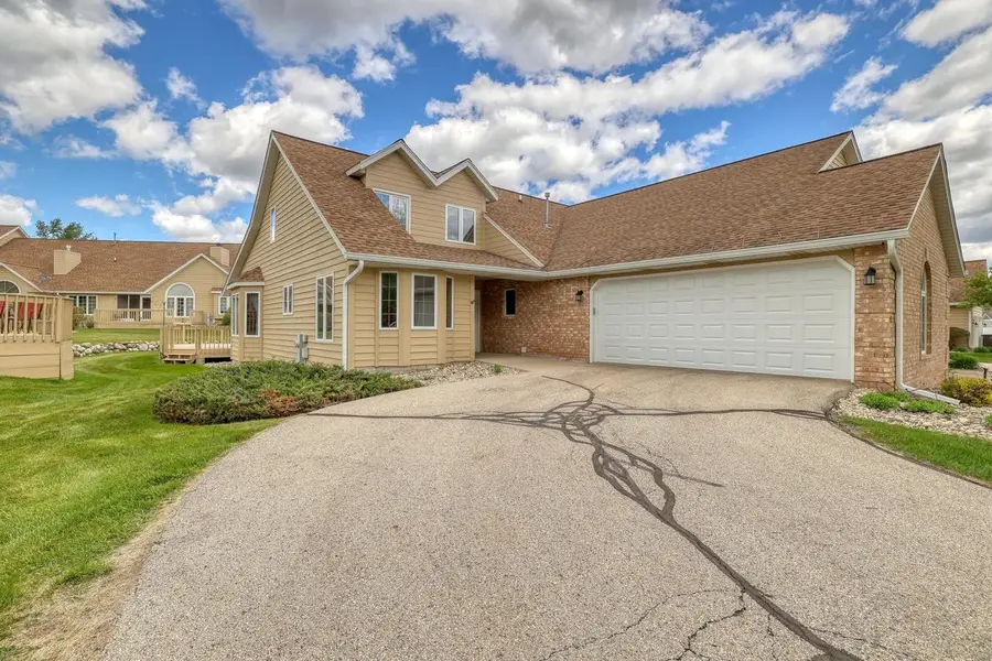 940 Spyglass HILL, Waterford, WI 53185 - #2