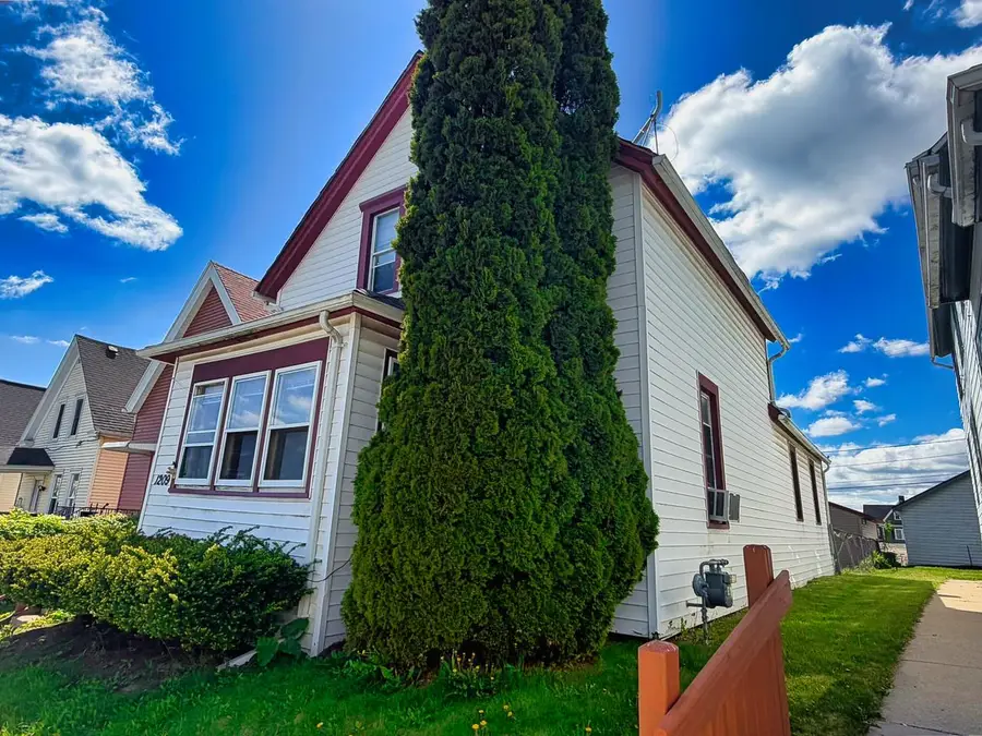 1209 Monroe AVENUE, South Milwaukee, WI 53172 - #2