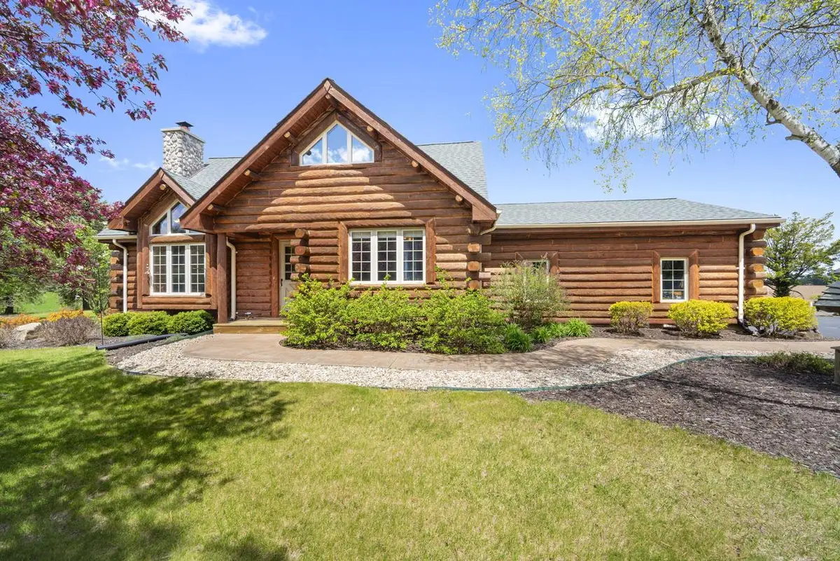1206 Lakeview ROAD, West Bend, WI 53090 - #1