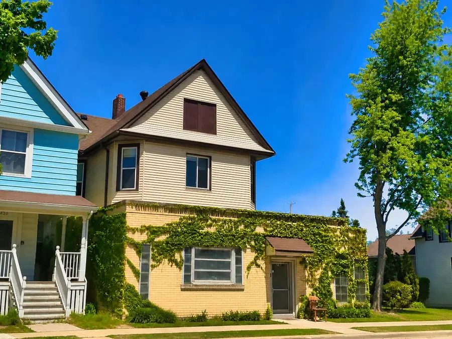 818 Milwaukee AVENUE, South Milwaukee, WI 53172 - #2