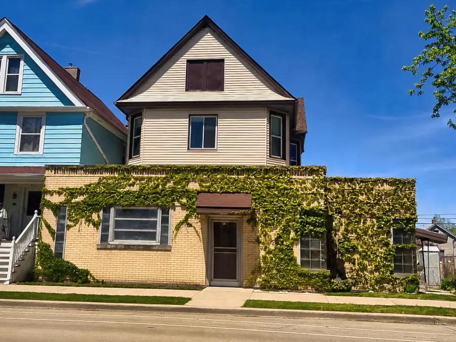 818 Milwaukee AVENUE, South Milwaukee, WI 53172 - #3