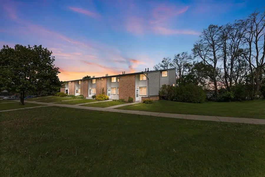 1430 Big Bend ROAD #K, Waukesha, WI 53189 - #3
