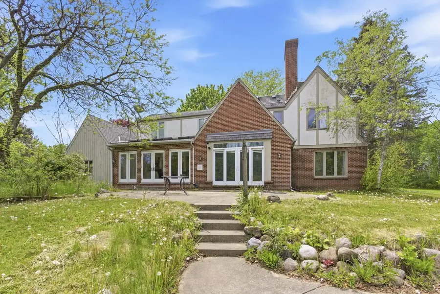 9090 N Green Brook ROAD, River Hills, WI 53217 - #3