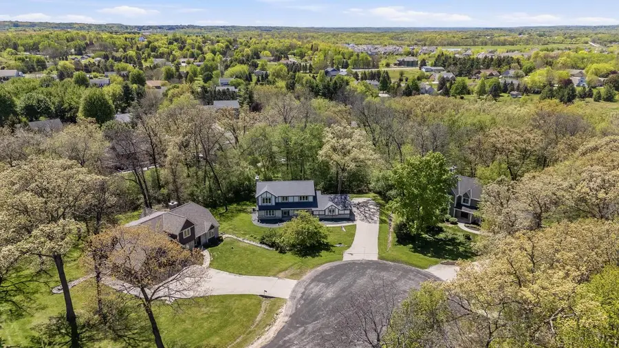 S45W25745 Underwood COURT, Waukesha, WI 53189 - #3