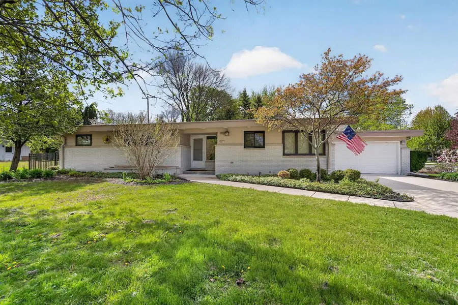 807 Wahner PLACE, Bayside, WI 53217 - #2