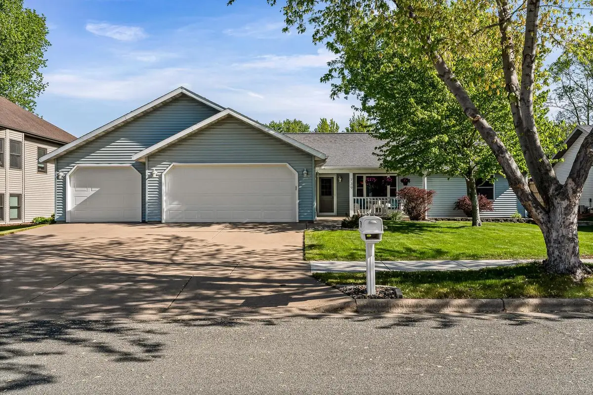 739 Shelly LANE, Onalaska, WI 54650 - #1
