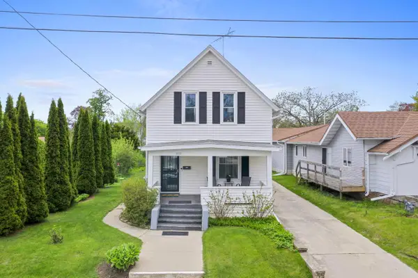 1015 Green STREET, Manitowoc, WI 54220