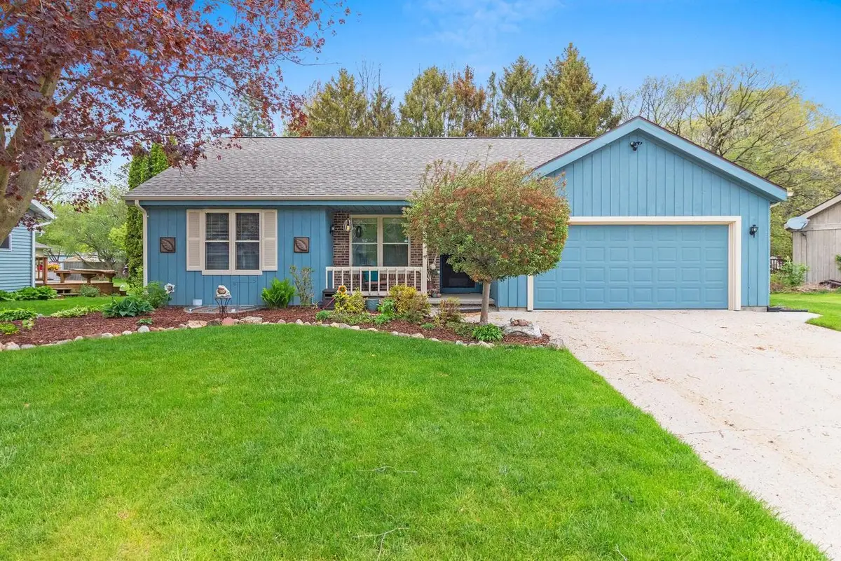 3718 Shepherd LANE, Manitowoc, WI 54220 - #1