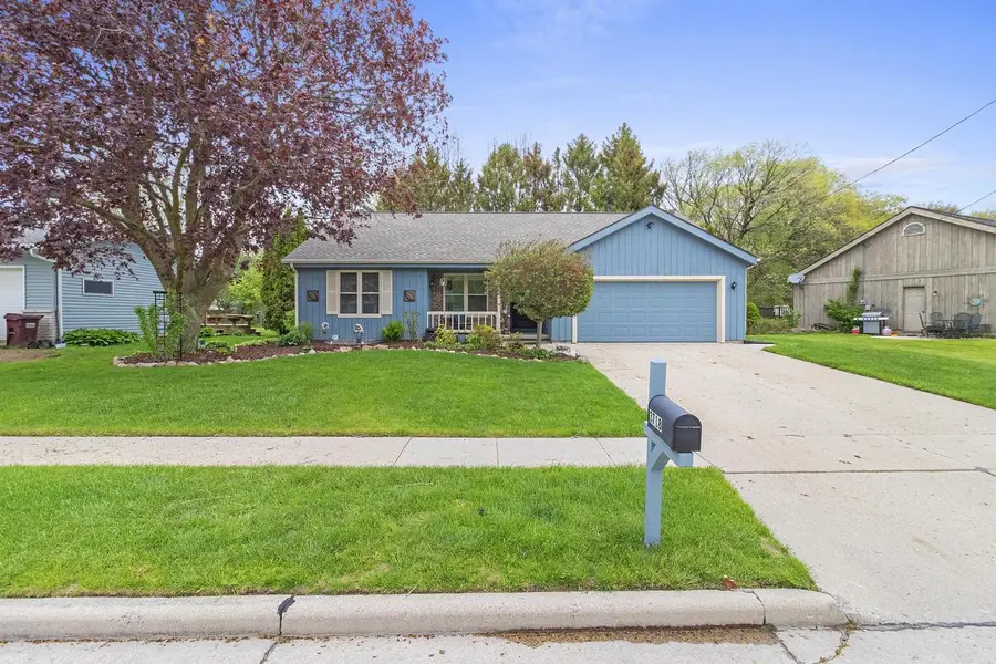 3718 Shepherd LANE, Manitowoc, WI 54220 - #2
