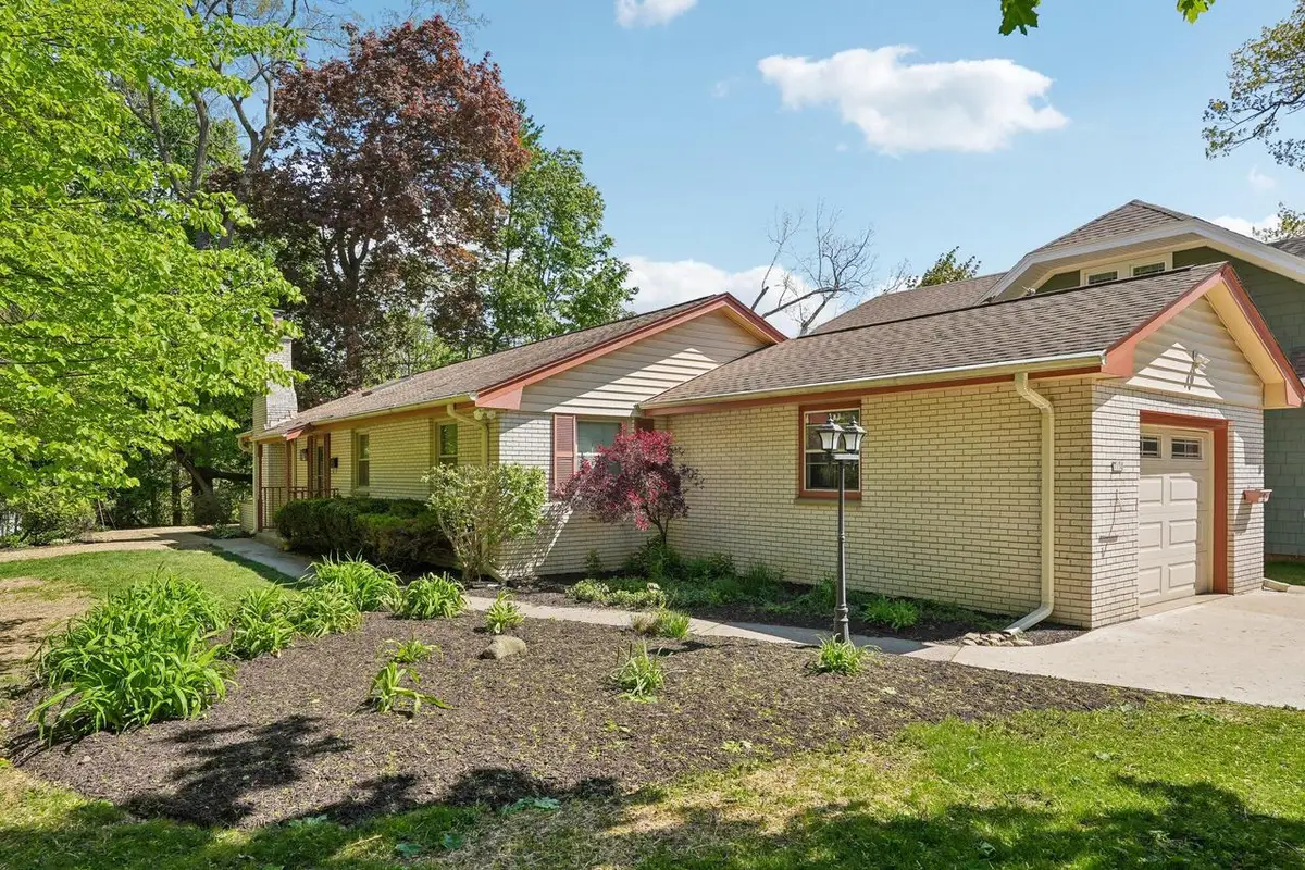 7130 Maple TERRACE, Wauwatosa, WI 53213 - #1